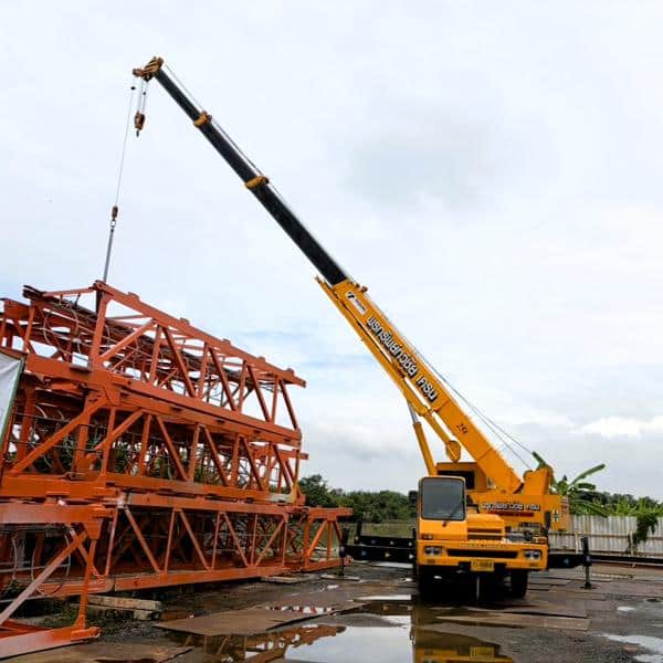 เช่ารถเครน 25 ตัน ยกเหล็ก โครงสร้าง