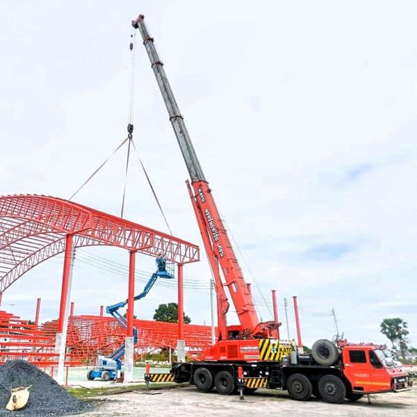 รถเครน 55 ตัน ยกโครงหลังคา กรุงเทพ