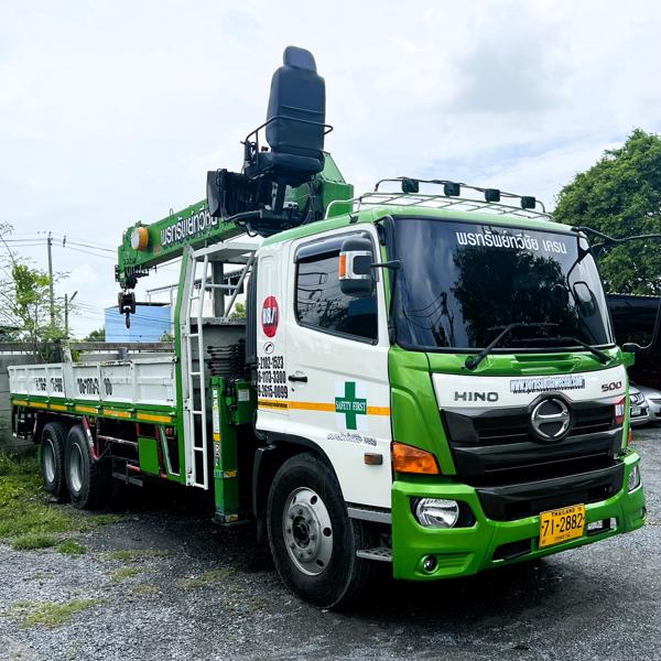 รถเฮี๊ยบพร้อมทีมงานเซฟตี้ครบ บริการทั่วกรุงเทพ – P.S.CRANE